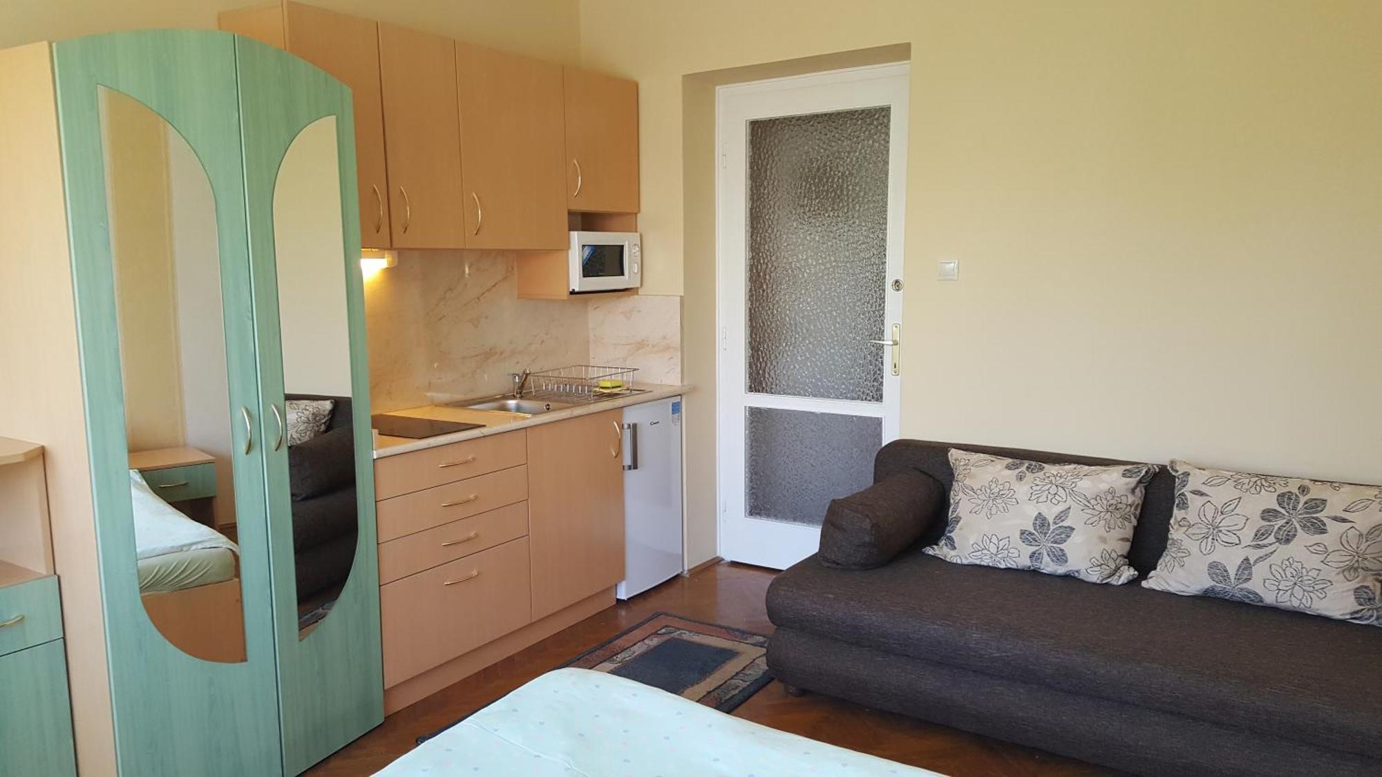Lara Apartments Сиофок Екстериор снимка